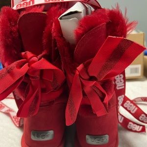 UGG Size 10 Customizable Bailey Bow Short like New Red inside extremely fluffy
